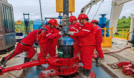 长沙中心ZJ50DB钻机首口页岩气参数井“黔麻页1井”顺利完井